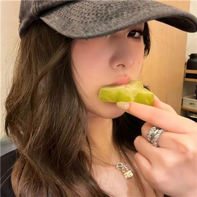 站立的人 封面